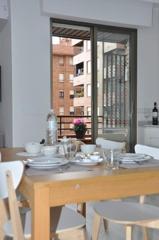 Apto La Estambrera I I Wifi Y Aire Acondicionado Logroño Dış mekan fotoğraf